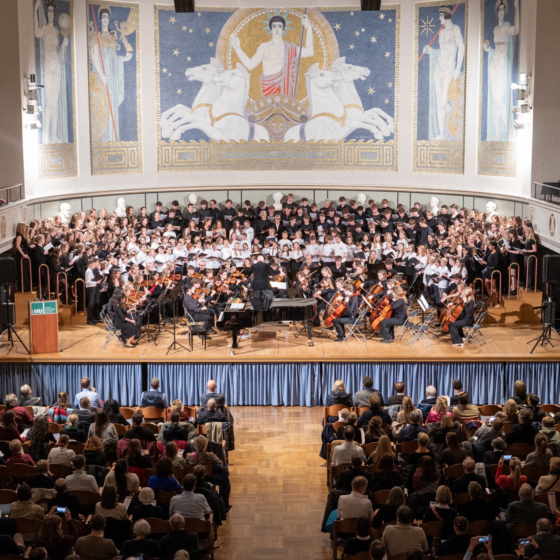 Weihnachtskonzert in der Aula der Ludwig-Maximilians Universität München